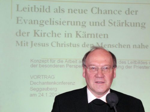 Bischof Schwarz spricht bei der Dechantenkonferenz 2012 in Seggauberg (© Foto: Michael Kapeller)