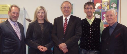 v.r.n.l.: Pfr. Josef Hörner, Adolf Wirnsberger Leiter Katholisches Bildungswerk Rennweg, Bischof Dr. Michael Bünker, Ingrid Sommer, Pfr. Johannes Satlow (© Foto: k.k privat)