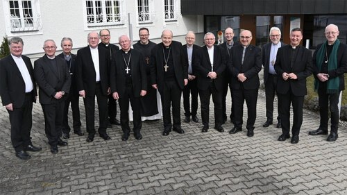Frühjahrsvollversammlung der Bischofskonferenz von 13. bis 16. März 2023 im Stift Seitenstetten (Foto: Kathpress/Wuthe) Frühjahrsvollversammlung der Bischofskonferenz von 13. bis 16. März 2023 im Stift Seitenstetten (Foto: Kathpress/Wuthe)