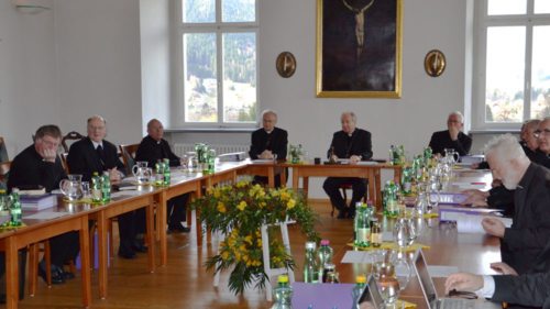 Frühjahrskonferenz 2014 der österreichischen Bischöfe im Stift Admont (© Foto: kathpress) Frühjahrskonferenz 2014 der österreichischen Bischöfe im Stift Admont (© Foto: kathpress)