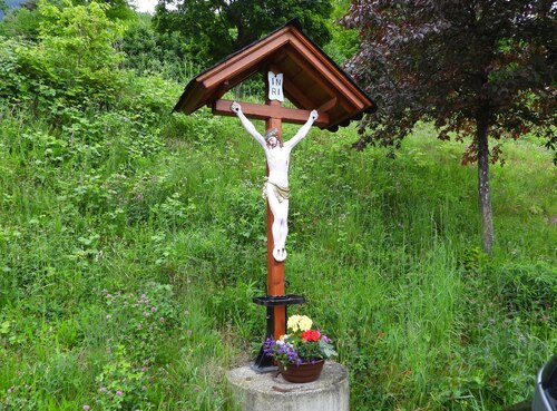 Wegkreuz oberhalb des Gerlitzenbades<br />
(Foto: Trampitsch Martina)
