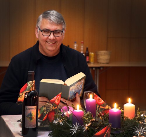 Auch heuer lädt Bruder Wolfgang zur gemeinschaftlichen Feier des Hl. Abends in den Pfarrhof Feldkirchen ein.<br />
Foto: Pressestelle/Schusser Auch heuer lädt Bruder Wolfgang zur gemeinschaftlichen Feier des Hl. Abends in den Pfarrhof Feldkirchen ein.<br />
Foto: Pressestelle/Schusser
