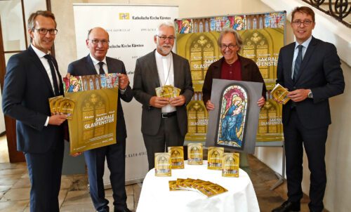 Bildunterschrift (Bildrechte sind zwingend anzugeben!) Bildunterschrift (Bildrechte sind zwingend anzugeben!)