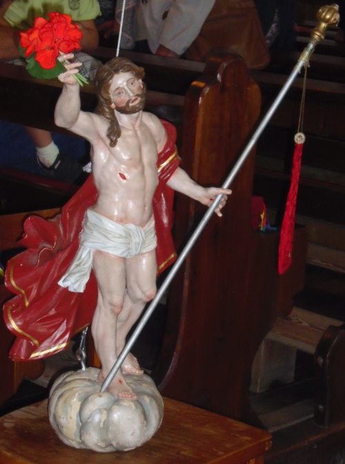 Jesusfigur auf der Wolke (© Foto: Sabine Zehentner)