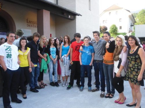 Jugendgruppe Weißenstein bei der Landesausstellung in Fresach (© Foto: Sabine Zehentner)