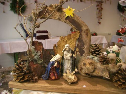 Eine von den selbst gebauten Krippen (© Foto: Kath. Gemeindezentrum Klagenfurt-Don Bosco)