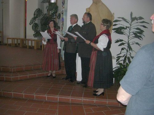 Das „Gemischte Quartett Görtschitztal“ unter der Leitung von Frau Mag.a  Marianne Kerndle. (1.von links) (© Foto: Kath. Gemeindezentrum Klagenfurt-Don Bosco)
