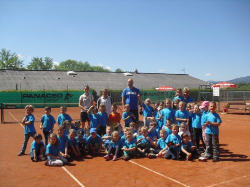 PKDG Triangel beim Tennisspielen in Annenheim (© Foto: PKDG Triangel)