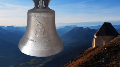 Auch die erst kürzlich geweihte Glocke der Pfarrkirche St. Michael in Schiefling/Škofiče wird am 26. Juli läuten und auf den Hunger in der Welt aufmerksam machen (Fotocollage: KHK / Heuberger / Pfarre Schiefling)