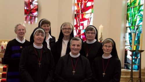 v.l.n.r.: Sr. Godelief Leijten, Sr. Anna Mirijam Kaschner, Sr. Monika Maria Pfaffenlehner, Sr. Pallotti Findenig, Sr. Ingborg Müller, Sr. Angelika Hellbach, Sr. Magdalena Mikus (© Foto: Missionsschwestern vom Kostbaren Blut)