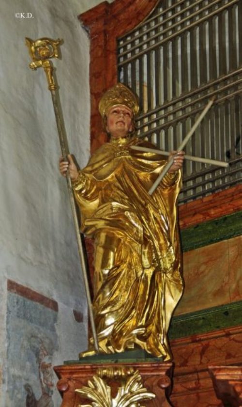 Der Heilige Blasius, Skulptur aus der Kirche in St. Lorenzen im Mürztal, Steiermark (© Foto: www.sagen.at) Der Heilige Blasius, Skulptur aus der Kirche in St. Lorenzen im Mürztal, Steiermark (© Foto: www.sagen.at)