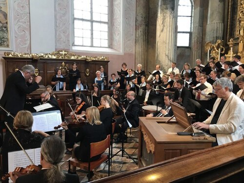 Solisti, zbor in orkester stolne glasbe (KHK)