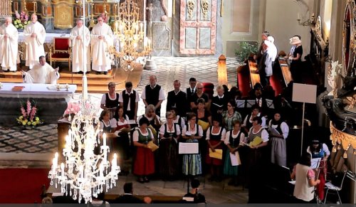 Domchor in der Basilika (© Foto: Hermann Berger)