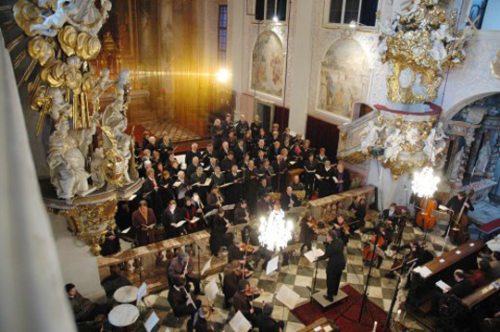 Zu Ostern oft im Einsatz: Domchor und -orchester (hier bei einem Passionskonzert 2006) (© Foto: neumueller) Zu Ostern oft im Einsatz: Domchor und -orchester (hier bei einem Passionskonzert 2006) (© Foto: neumueller)