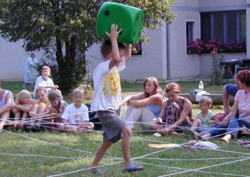 Dobri odnosi nas delajo srečne in zdrave. (slika: zp)