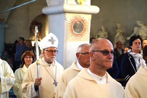 “Menschen erkennen an uns die Liebe Gottesw, wenn wir uns von ihr selbst stärken lassen und sie weitergeben - mit all unseren Stärken und Schwächen“, betont Bischof Josef Marketz in seiner Predigt.<br />
Foto: P. Emmanuel-Maria Fitz OFM