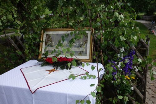 Außenaltar Fronleichnamsprozession 2017 (© Foto: Edith Strauss) Außenaltar Fronleichnamsprozession 2017 (© Foto: Edith Strauss)