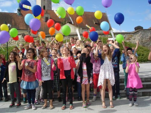 Luftballonstart in Hausleiten (© Foto: Barbara Liebl)