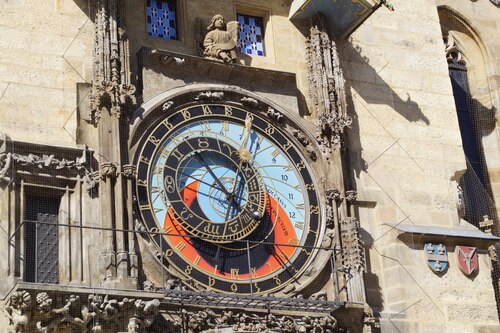 Die berühmte Prager Uhr gehört dazu. Doch die Stadt bietet noch viel mehr.<br />
Foto: P. Emmanuel-Maria Fitz OFM Die berühmte Prager Uhr gehört dazu. Doch die Stadt bietet noch viel mehr.<br />
Foto: P. Emmanuel-Maria Fitz OFM