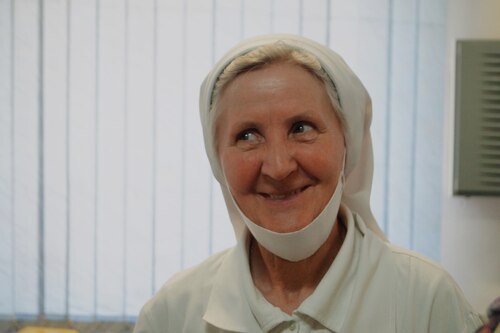 Trotz hohen Alters setzten sich die Schulschwestern tagtäglich unermüdlich für die Menschen in Not ein.<br />
Foto: P. Emmanuel-Maria Fitz OFM Trotz hohen Alters setzten sich die Schulschwestern tagtäglich unermüdlich für die Menschen in Not ein.<br />
Foto: P. Emmanuel-Maria Fitz OFM