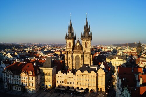 Blick von oben auf die Teynkirche.<br />Foto: P. Emmanuel-Maria Fitz OFM Blick von oben auf die Teynkirche.<br />Foto: P. Emmanuel-Maria Fitz OFM