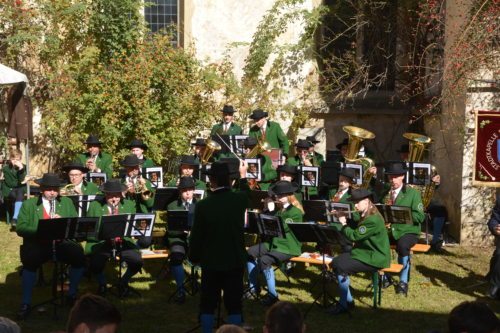 Stadtkapelle St. Andrä beim Frühschoppen<br />
Bild Wulz Edwin