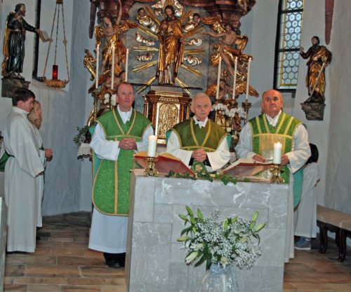 Festgottesdienst mit den Jubilaren V. Gotthardt und S. Thaler/Slavnostva maša z jubilantoma Gotthardtom in Thalerjem (© Foto: Klaus Jähnisch)