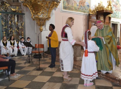 Hl. Messe zum “Sonntag der Völker“ im Klagenfurter Dom; Foto: Missionsreferat