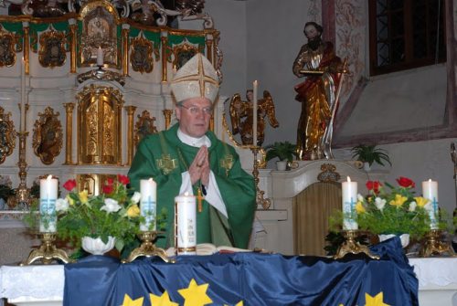Bischof Schwarz beim Gottesdienst (© Foto: Linder)