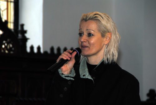 Hemma Clementi schenkte uns ein großartiges Sing- und Sprechstück. (© Foto: Christi Potocnik)