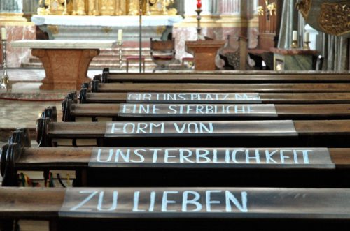 Ein Text der dänischen Dichterin Inger Christensen für Kunst im Dom 2011 (© Foto: KH Kronawetter) Ein Text der dänischen Dichterin Inger Christensen für Kunst im Dom 2011 (© Foto: KH Kronawetter)