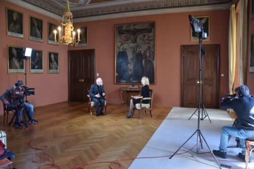Aufzeichnung des Interviews mit Bischof Marketz durch RTV Slovenija im Bischofshaus Foto: Rihter/Nedelja