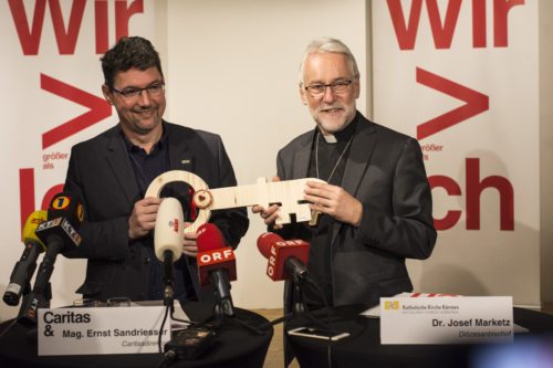 Symbolische Schlüsselübergabe in der Caritas Kärnten (Foto: KH Kronawetter / Internetredaktion)