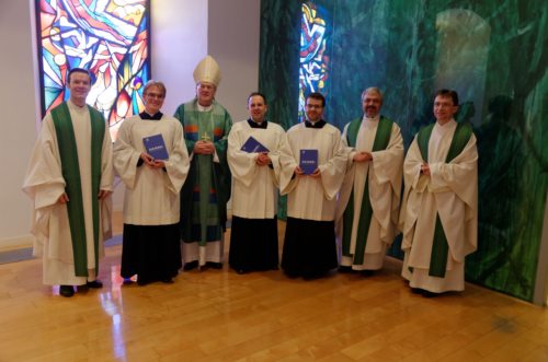 Regens MMag. Thorsten Schreiber, MA; Luca Fian; Bischof Dr. Alois Schwarz; Josef Opetnik; MMag. Dr. Piotr Karaś; Spiritual P. Dr. Thomas Neulinger SJ, Subregens MMag. Dr. Richard Pirker (© Foto: Priesterseminar / Weiss)