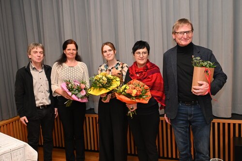 Silvo Jernej, Sabina Buchwald, Dunja Gregorič, Gitka Opetnik, Albert Mesner (Nedelja)