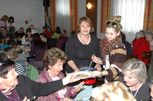 Familienfasttag - Suppe essen, Schnitzel zahlen (© Foto: M. Sattlegger)