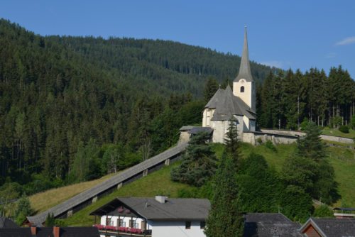 Die Pfarre Deutsch-Griffen feiert ihr 800-Jahr-Jubiläum und den Abschluss der Innenrenovierung der Pfarrkirche. Foto: Pfarre Deutsch-Griffen Die Pfarre Deutsch-Griffen feiert ihr 800-Jahr-Jubiläum und den Abschluss der Innenrenovierung der Pfarrkirche. Foto: Pfarre Deutsch-Griffen