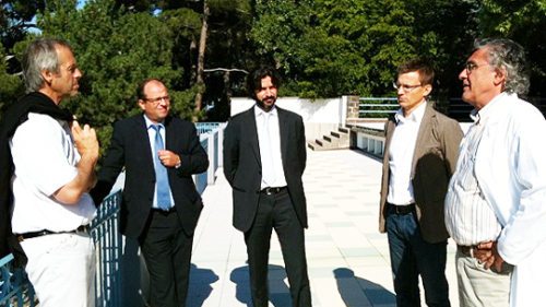 (v.l.): Prim. M. Kuschnig, H. Brandstätter (Vivamed medical products Austria), F. Siccardi (Medacta International Schweiz), K. Weichart (EKH), Prim. Pišot Venčeslav (Dir. OB Valdoltra, Slo) (© Foto: EKH Klagenfurt) (v.l.): Prim. M. Kuschnig, H. Brandstätter (Vivamed medical products Austria), F. Siccardi (Medacta International Schweiz), K. Weichart (EKH), Prim. Pišot Venčeslav (Dir. OB Valdoltra, Slo) (© Foto: EKH Klagenfurt)