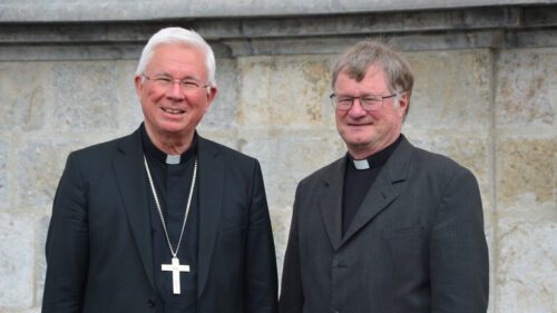 Der Salzburger Erzbischof Franz Lackner ist neuer Vorsitzender der österreichischen Bischofskonferenz, der Linzer Diözesanbischof Manfred Scheuer sein Stellvertreter (foto: kathpress/Paul Wuthe) Der Salzburger Erzbischof Franz Lackner ist neuer Vorsitzender der österreichischen Bischofskonferenz, der Linzer Diözesanbischof Manfred Scheuer sein Stellvertreter (foto: kathpress/Paul Wuthe)
