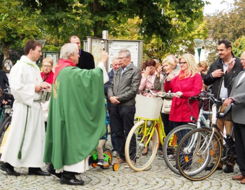 Segnung am autofreien Tag (© Foto: Klimabündnis Kärnten)