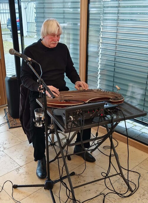 Bildunterschrift (Bildrechte sind zwingend anzugeben!)