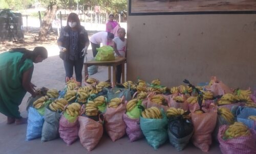 Lebensmittelpakete sichern das Überleben vieler Familien im Guaraní-Volk (Bildrechte Funsción Pueblo)
