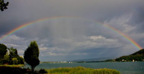 Die Firmung spannt den Bogen der Hoffnung zur Taufe (© Foto: fotomax)