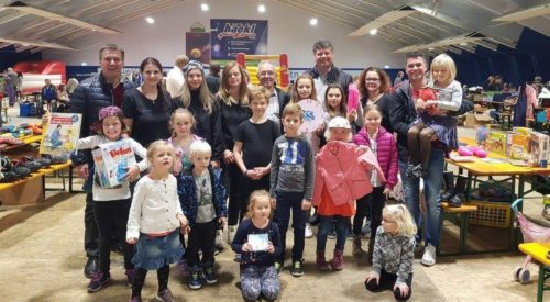 Glückliche Kinderaugen am Flohmarkt der Kinderfreunde (Foto: C. Grintal)