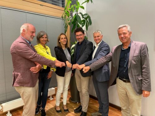 Bildunterschrift (Bildrechte sind zwingend anzugeben!)