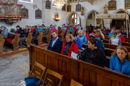 Die Pilgergruppe in der Wallfahrtskirche (© Foto: Herr Mag. Bernhard Wagner).