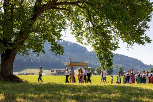 Zu Fronleichnam finden in den Kärntner Pfarren feierliche Prozessionen statt. Foto: Diözesan-Pressestelle/Anton Wieser Zu Fronleichnam finden in den Kärntner Pfarren feierliche Prozessionen statt. Foto: Diözesan-Pressestelle/Anton Wieser