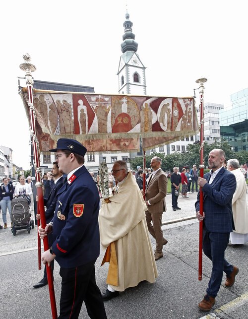 Fronleichnamsprozession durch die Klagenfurter Innenstadt; Foto: Diözesan-Pressestelle/Eggenberger Fronleichnamsprozession durch die Klagenfurter Innenstadt; Foto: Diözesan-Pressestelle/Eggenberger