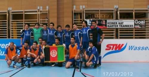 Intergrationsfußballturnier mit der Siegermannschaft “Omega“ aus Graz. (© Foto: Erwin Joham - DSG)