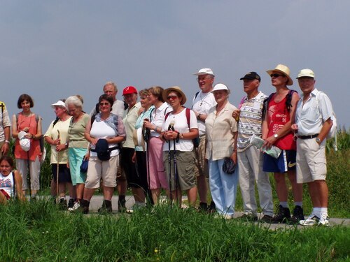 Beliebt waren die “Hofer-Reisen“ und Wallfahrten - hier die Fusswallfahrt 2003 (Foto: Pfarrarchiv)
